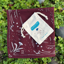 Load image into Gallery viewer, Organic Cotton Reading Cloth &amp; Bonus Deck Pouch

