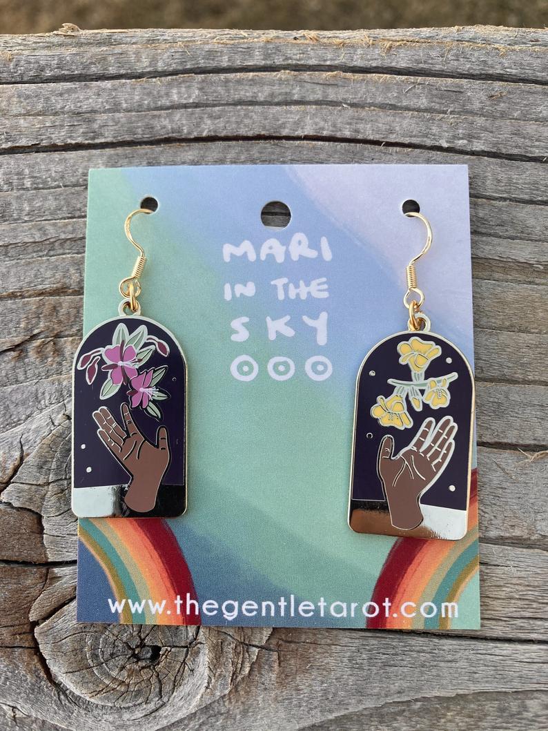 1 LEFT! SECONDS SALE - GENTLE TAROT EARRINGS